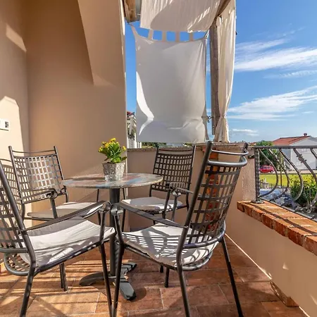 Vintage Apartment Banjol