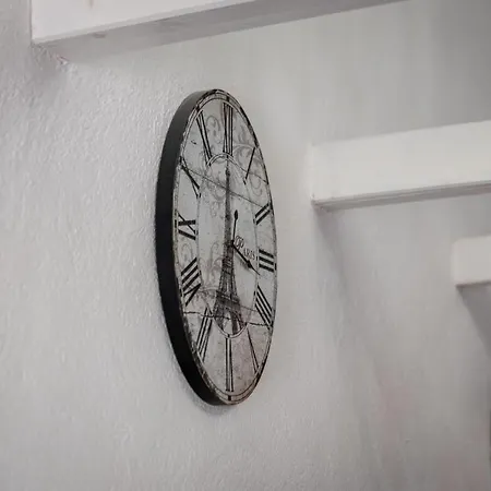 Vintage Apartment *